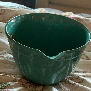 Source Unknown Green Mixing Bowl